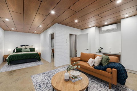 Railway Motel Myrtleford - Accommodation Main Beach 2