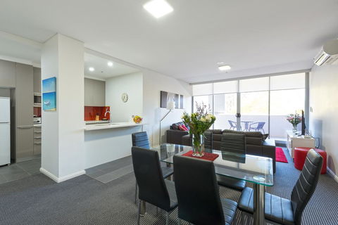 Astra Apartments North Sydney - Accommodation Main Beach 2