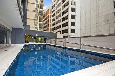 Astra Apartments Sydney - Accommodation Main Beach 1