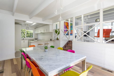 At Agnes Ave: Coastal Views - Accommodation Main Beach 2