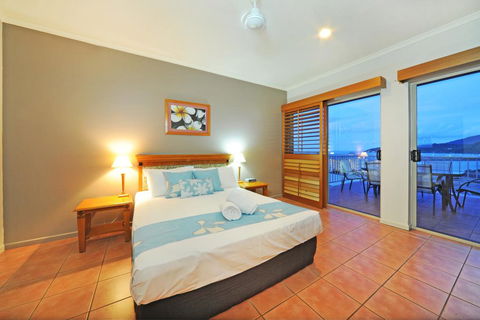 At Boathaven Bay Holiday Apartments - Accommodation Main Beach 2