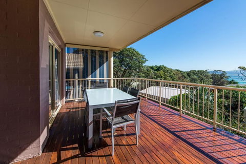 At Cylinder Unit 2 - Accommodation Main Beach 0