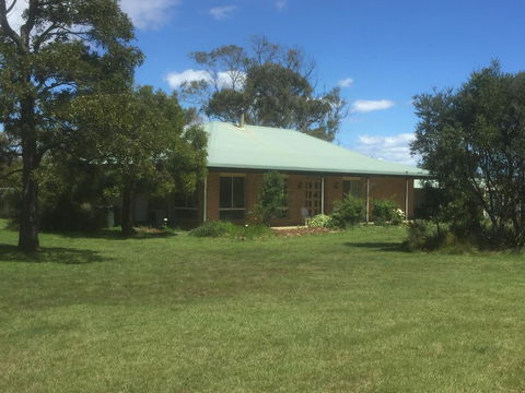 At HOME On HOLMES - Accommodation Main Beach 0