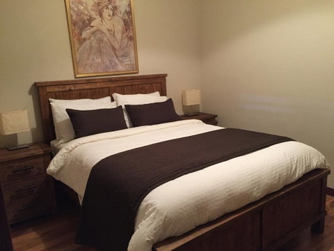 Atina Rocks Country Homestead - Accommodation Main Beach 3
