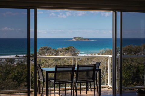 Atlantis Marcoola - Accommodation Main Beach 2