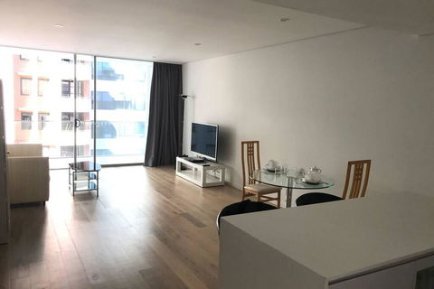 Atria Apartment - Accommodation Main Beach 2