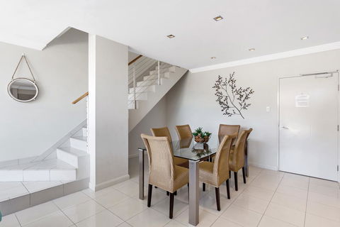 Aura 13 - Shoal Bay - Accommodation Main Beach 3