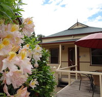 Autumn Affair Cottage 6 - Accommodation Main Beach