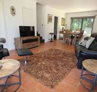 Avignon In Bright - Accommodation Main Beach