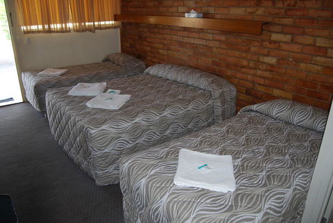 Avocado Motor Inn - Accommodation Main Beach 2