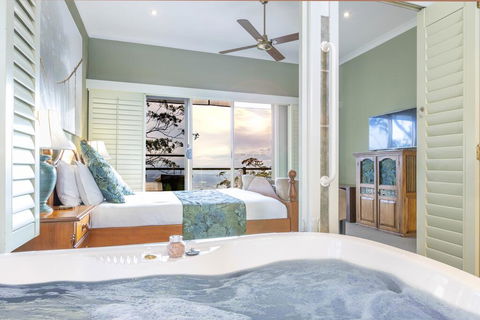 Avocado Sunset Bed & Breakfast - Accommodation Main Beach 0