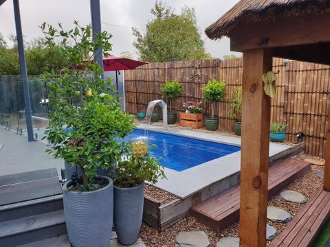 Azura - Accommodation Main Beach 1
