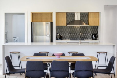 AZURE - ROSEBUD - Accommodation Main Beach 3