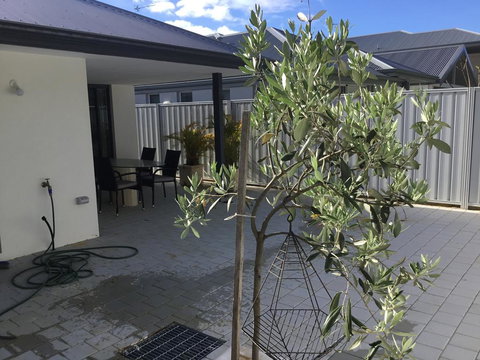 Azure@Ramada - Accommodation Main Beach 1