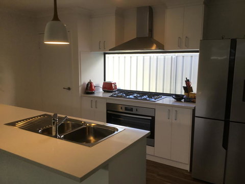 Azure@Ramada - Accommodation Main Beach 3