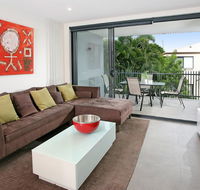 Back of the Block Bulimba - Executive 3BR Bulimba apartment with leafy outlook - Accommodation Main Beach