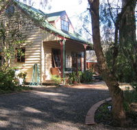 Ballarat cottages incorporating yarrowee cottage and Admirals cottage - Accommodation Main Beach