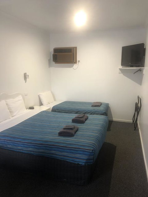 Bandicoot Motor Inn Hamilton - Accommodation Main Beach 1