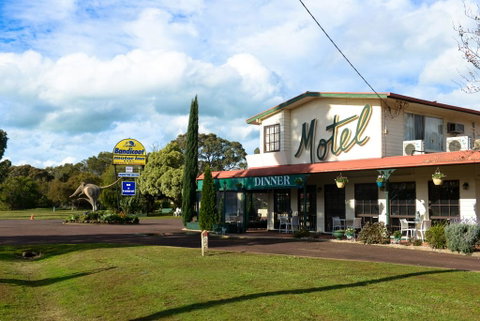 Bandicoot Motor Inn Hamilton - Accommodation Main Beach 0