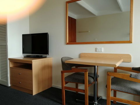 Banjo Paterson Motor Inn - Accommodation Main Beach 1