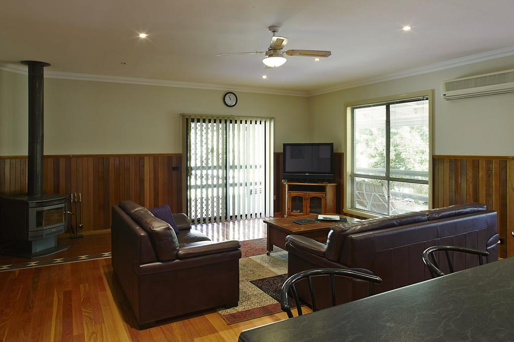 Smoko VIC Accommodation Main Beach