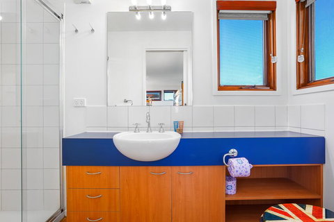 Barcoo - Accommodation Main Beach 1