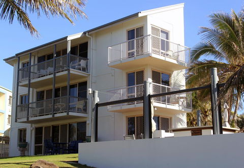 Bargara Shoreline Apartments - Accommodation Main Beach 0
