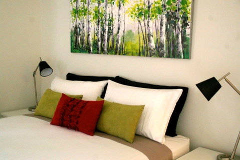 Barker Road - Accommodation Main Beach 3
