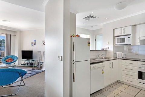 Barrington, Unit 814/43-45 Shoal Bay Road - Accommodation Main Beach 1