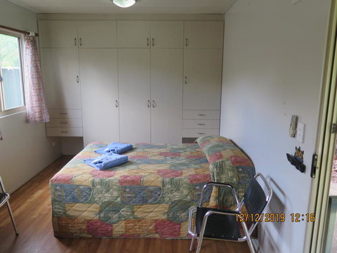 Batchelor Holiday Park - Accommodation Main Beach 1