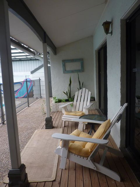 Batemans Bay Manor - Bed And Breakfast - Accommodation Main Beach 1