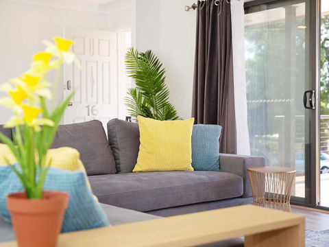 Bay Dream Believer', 16 Verona Road - Pet Friendly, Boat Parking & WIFI - Accommodation Main Beach 2