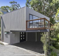 Bay Views Lorne - Accommodation Main Beach