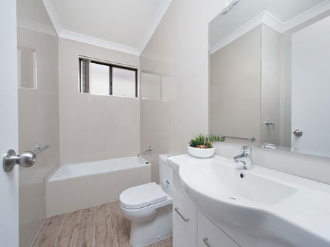 Bay Village, Unit 6/47 Shoal Bay Road - Accommodation Main Beach 2