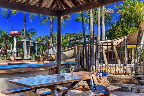 Bays Holiday Park - Accommodation Main Beach 2