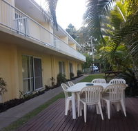 Bayshores Holiday Apartments - Accommodation Main Beach