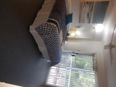 Bayshores Holiday Apartments - Accommodation Main Beach 3