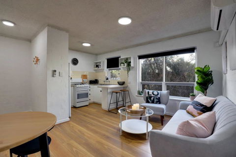Bayswaterfront Apartments - Accommodation Main Beach 2