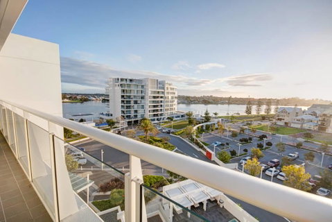 Bayview 701 - Accommodation Main Beach 0