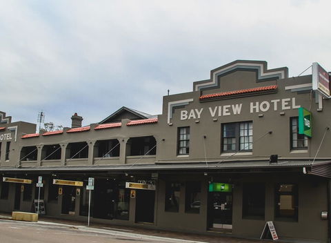 Bayview Hotel - Batemans Bay - Accommodation Main Beach 0