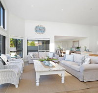 Beach 'Shac' on Parkway - Accommodation Main Beach