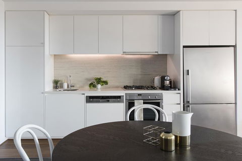Beach Apartment Port Melbourne - Accommodation Main Beach 1