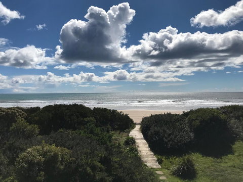 Beach Break - Accommodation Main Beach 1