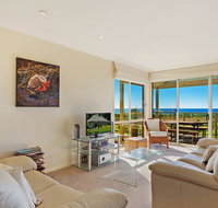 Beach Breakers Apartment - Stunning Views - Accommodation Main Beach