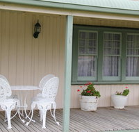 Beach Holiday Cottage - Accommodation Main Beach