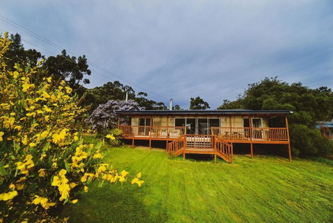 Beach House 'Aisling' - Accommodation Main Beach 3