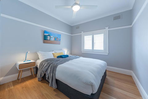 Beach Retreat - Accommodation Main Beach 3