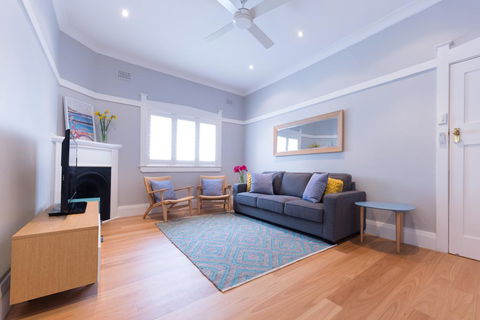 Beach Retreat - Accommodation Main Beach 0