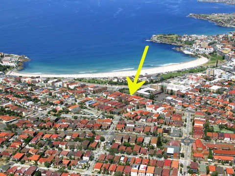 Beach Retreat - Accommodation Main Beach 1