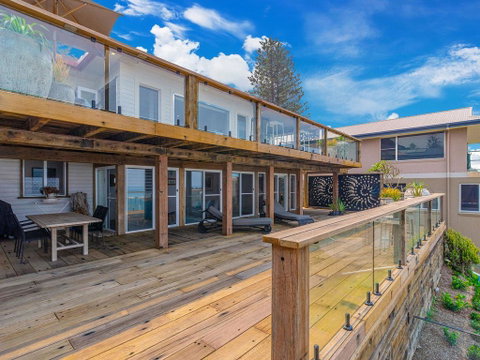 Beach Shack On Main Yamba Magnificent Views Photos Available Shortly Free WiFi - Accommodation Main Beach 3